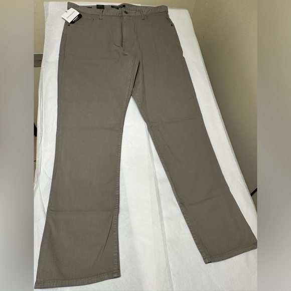 NWT: CALVIN KLEIN STRAIGHT LEG JEANS - Picture 2 of 9